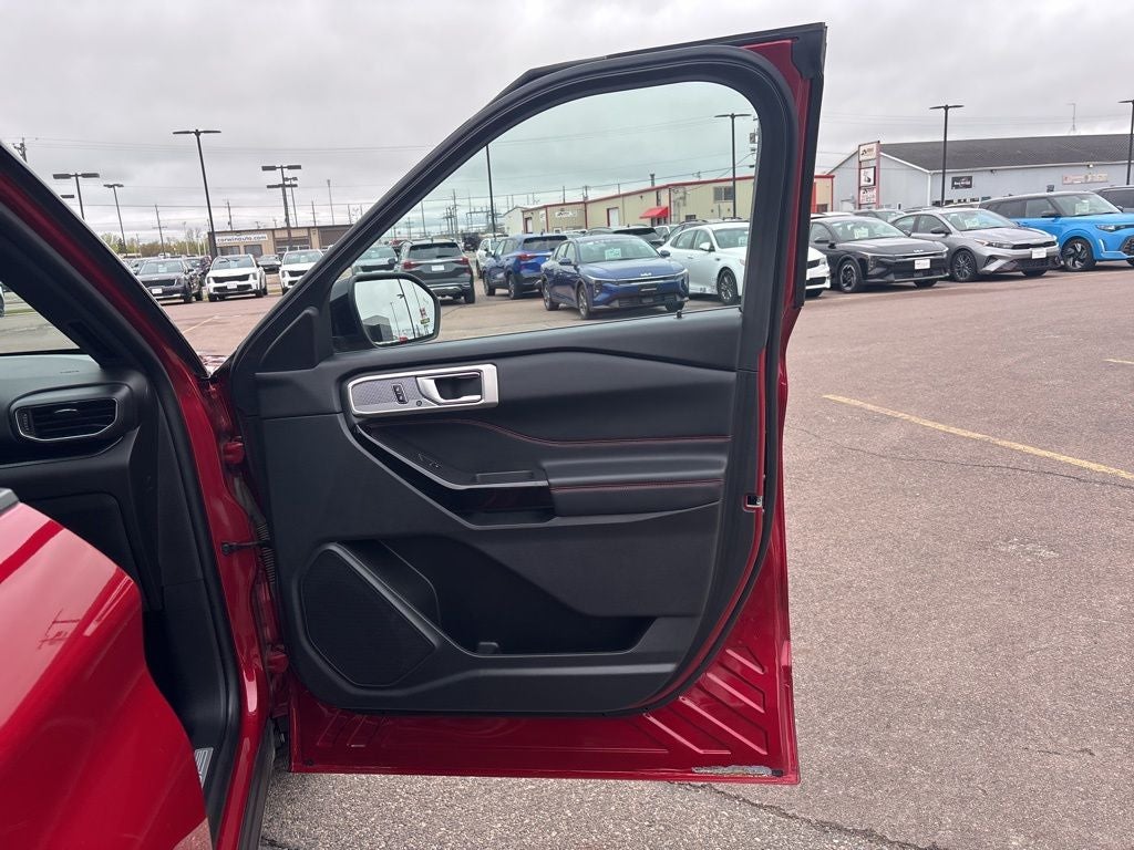 2023 Ford Explorer ST-Line