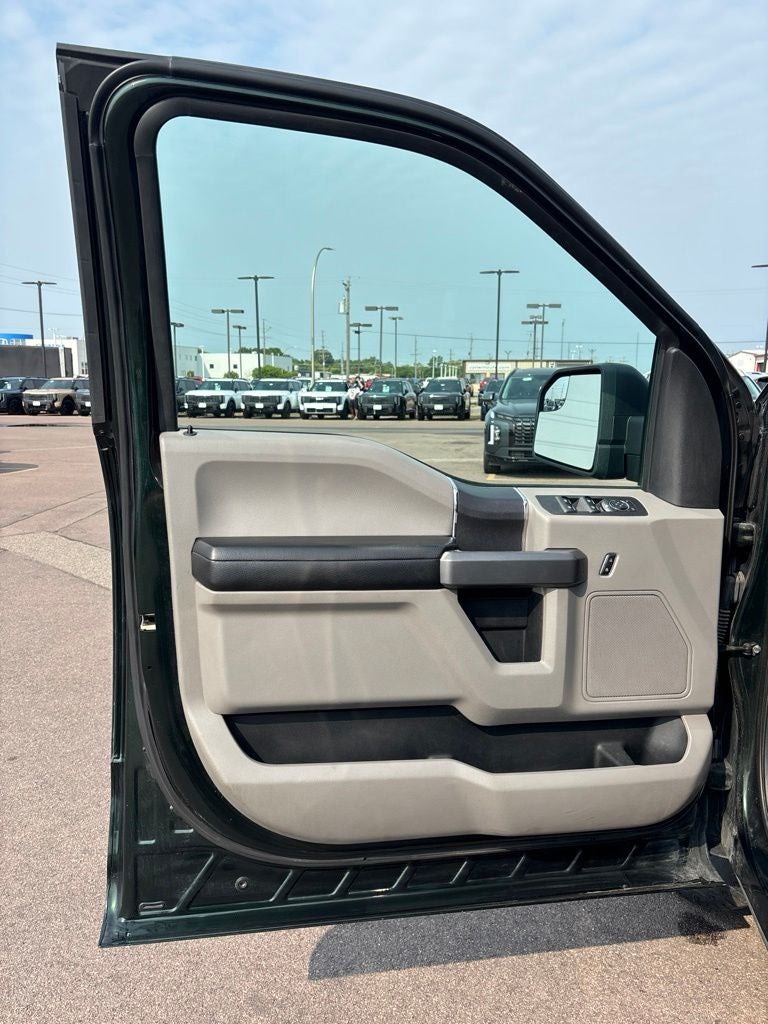 2015 Ford F-150 XLT 300A