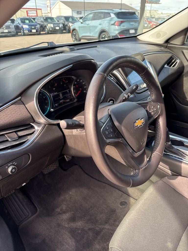 2017 Chevrolet Malibu LT 1LT