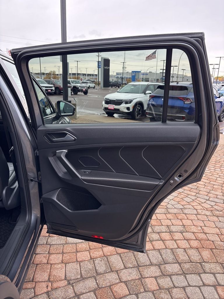 2024 Volkswagen Tiguan 2.0T SEL R-Line