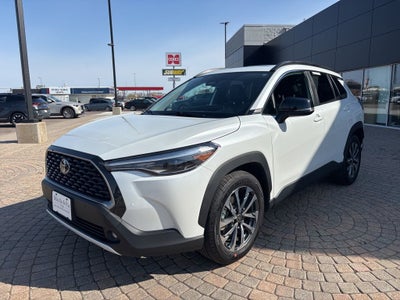 2025 Toyota Corolla Cross XLE