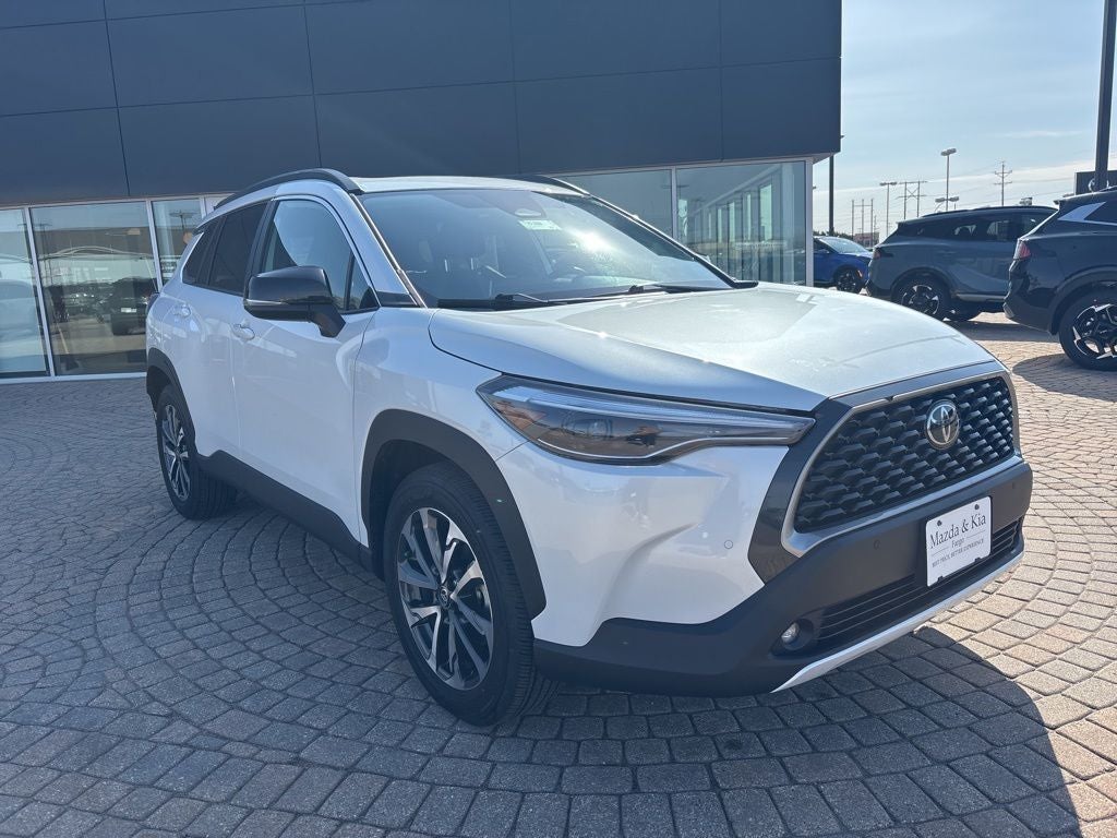 2025 Toyota Corolla Cross XLE
