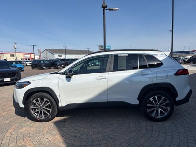 2025 Toyota Corolla Cross XLE