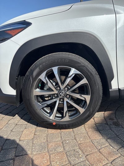 2025 Toyota Corolla Cross XLE