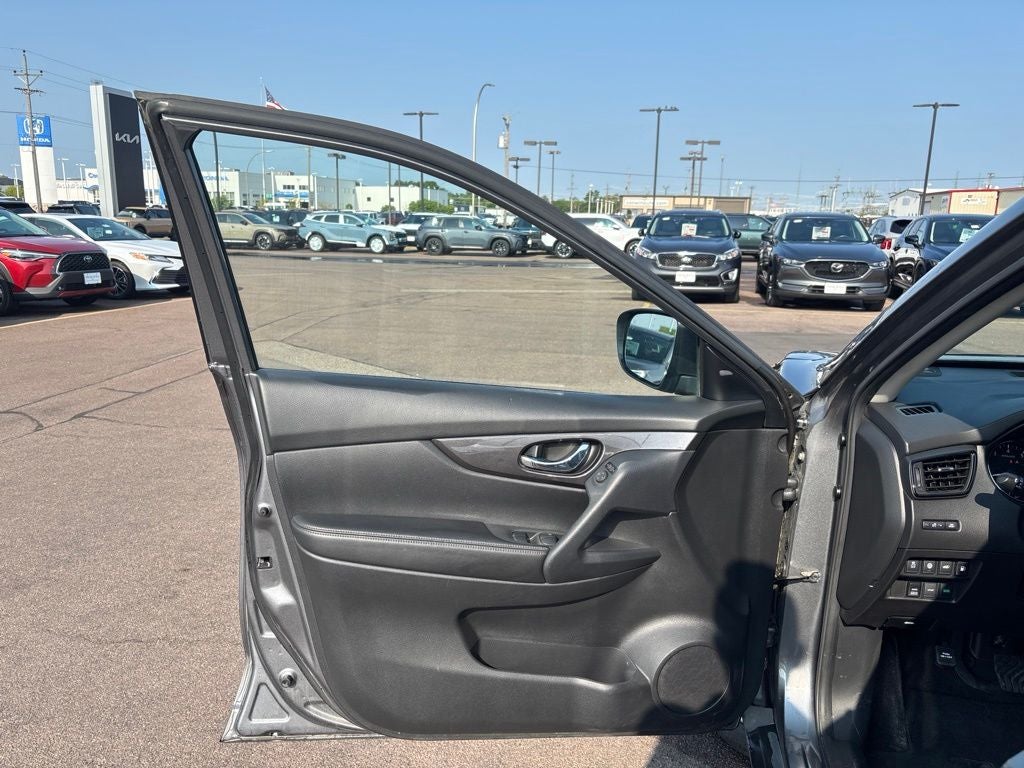 2020 Nissan Rogue SV New Motor!!!