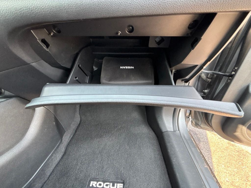 2020 Nissan Rogue SV New Motor!!!