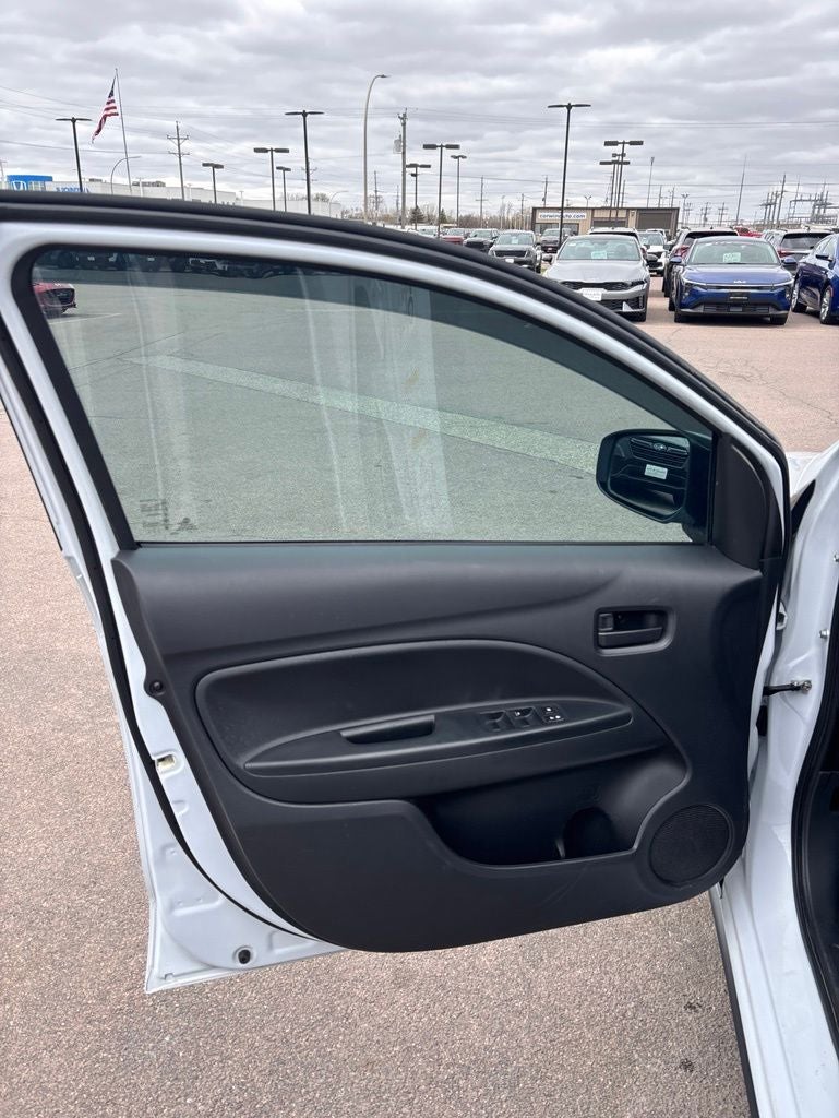 2024 Mitsubishi Mirage G4 ES