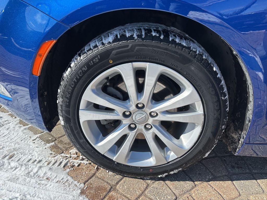 2016 Chrysler 200 Limited