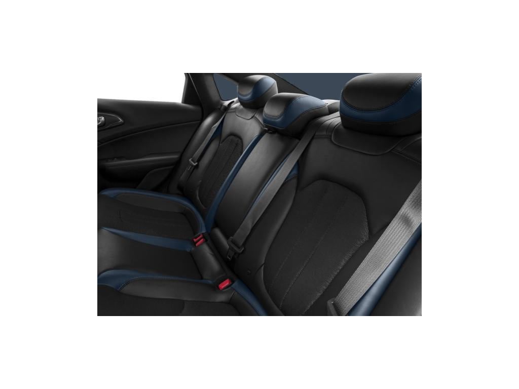 2016 Chrysler 200 S