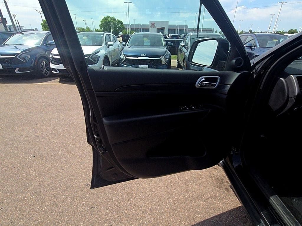 2022 Jeep Grand Cherokee WK Laredo X