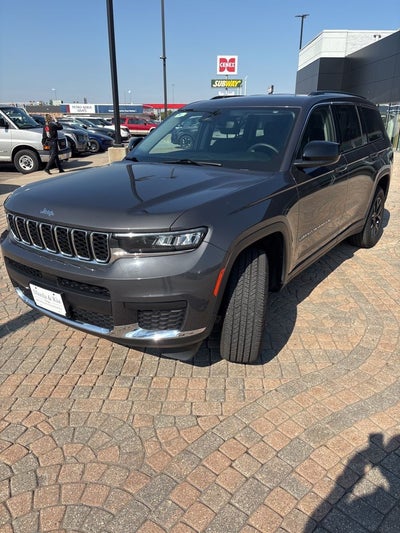 2022 Jeep Grand Cherokee L Laredo