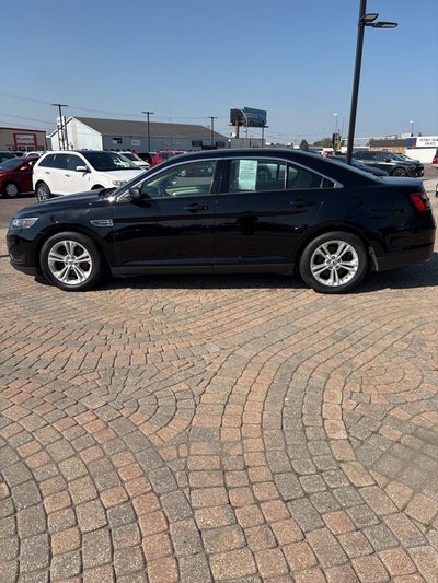 2016 Ford Taurus SE