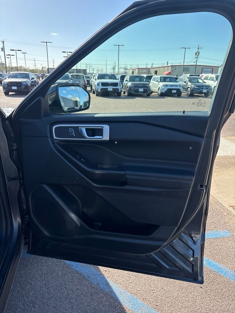 2020 Ford Explorer XLT 202A