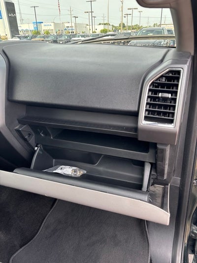 2015 Ford F-150 XLT 300A