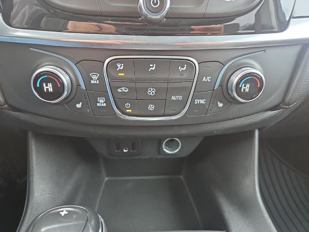 2018 Chevrolet Traverse LT Cloth w/1LT