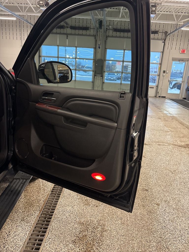 2011 Cadillac Escalade Premium