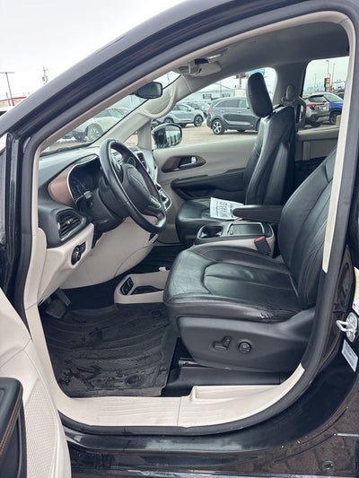 2017 Chrysler Pacifica Touring L Plus