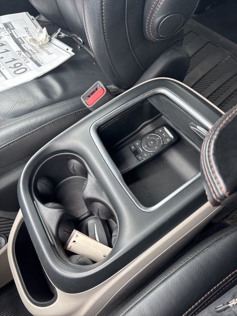 2017 Chrysler Pacifica Touring L Plus