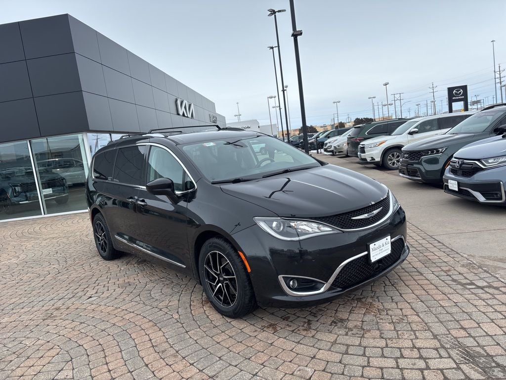 2017 Chrysler Pacifica Touring L Plus