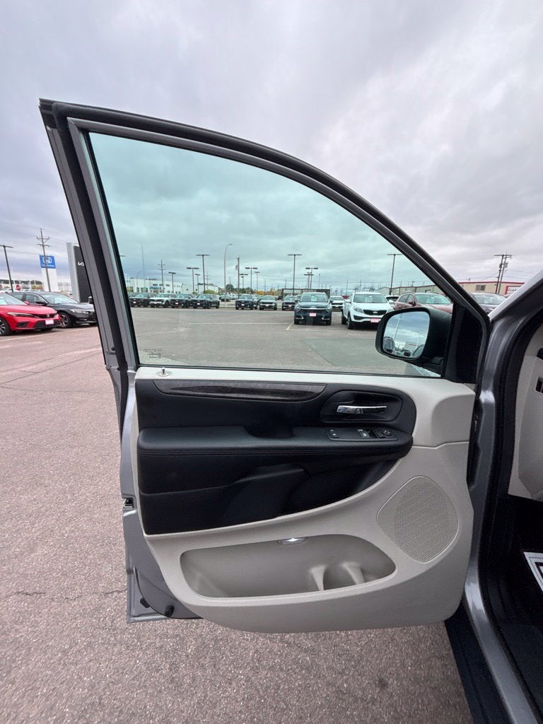 2016 Dodge Grand Caravan AVP