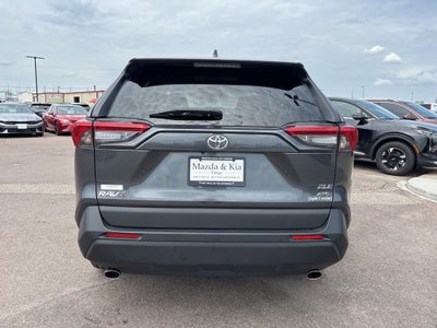 2020 Toyota RAV4 XLE