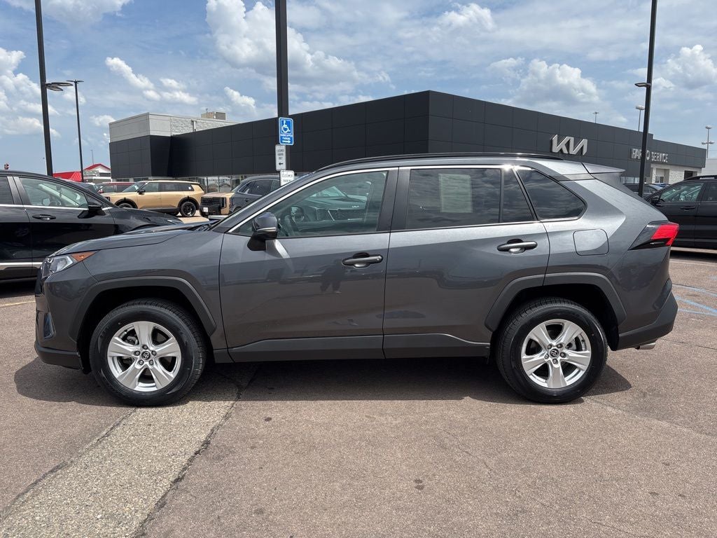 2020 Toyota RAV4 XLE