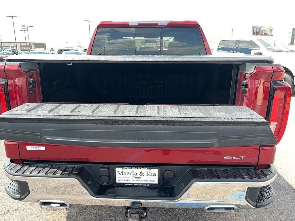 2022 GMC Sierra 1500 SLT