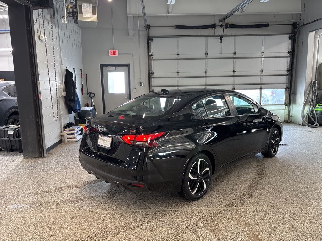 2023 Nissan Versa 1.6 SR