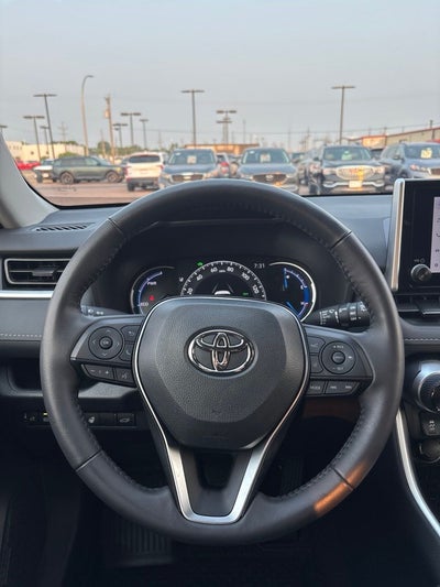 2025 Toyota RAV4 Hybrid XLE