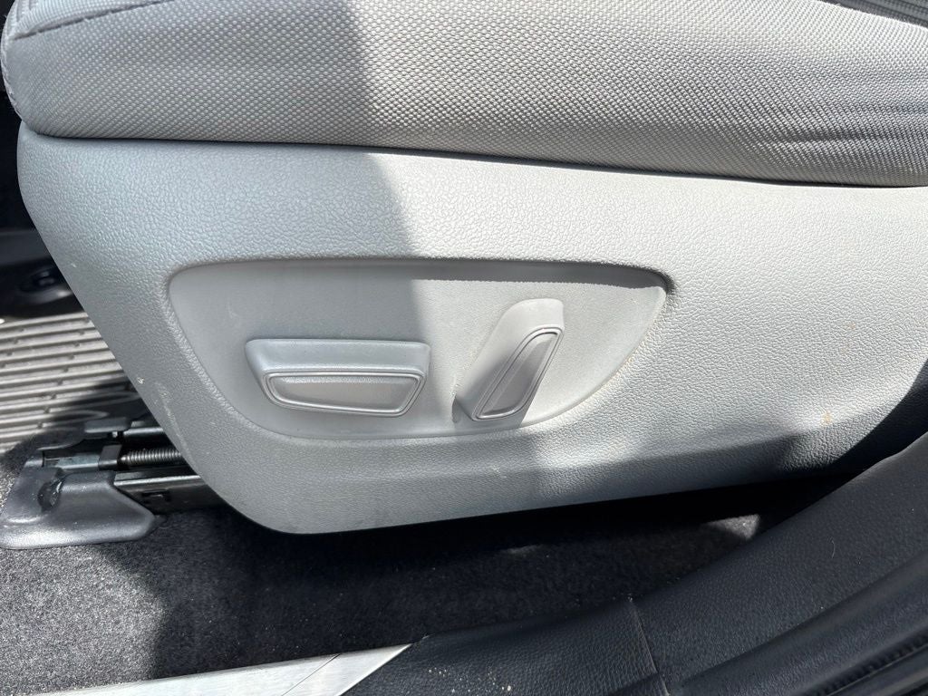 2022 Toyota Highlander Hybrid LE