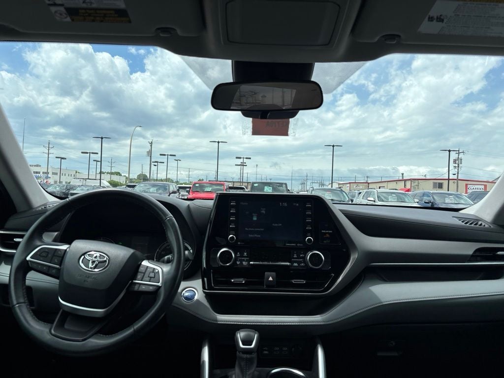 2022 Toyota Highlander Hybrid LE
