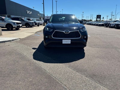 2024 Toyota Highlander LE