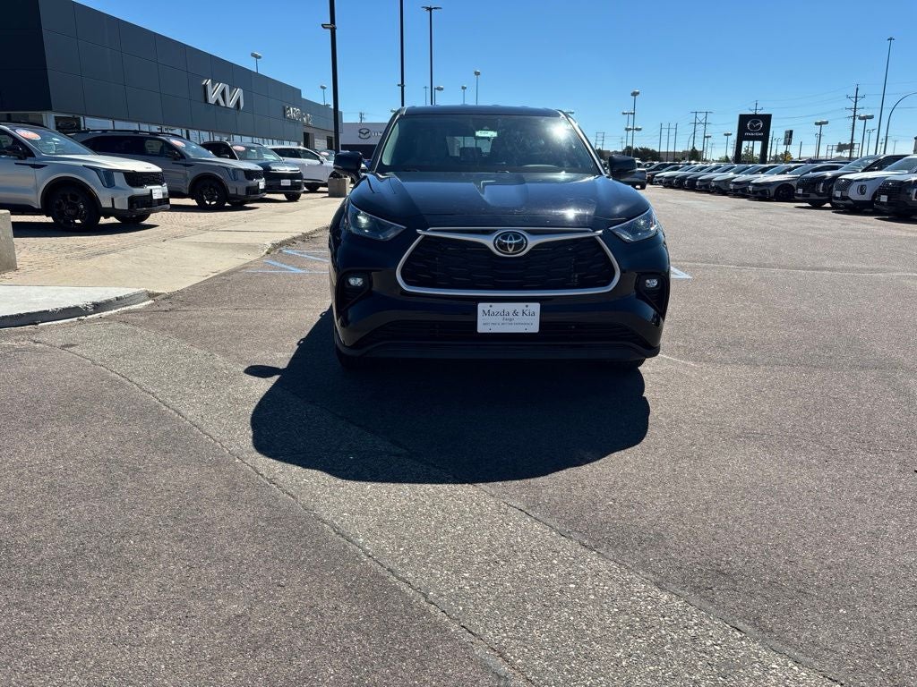 2024 Toyota Highlander LE