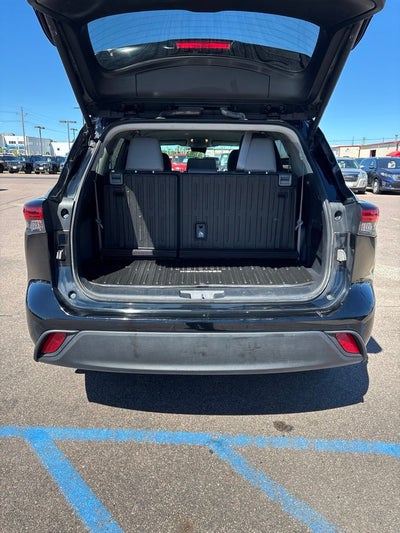 2024 Toyota Highlander LE