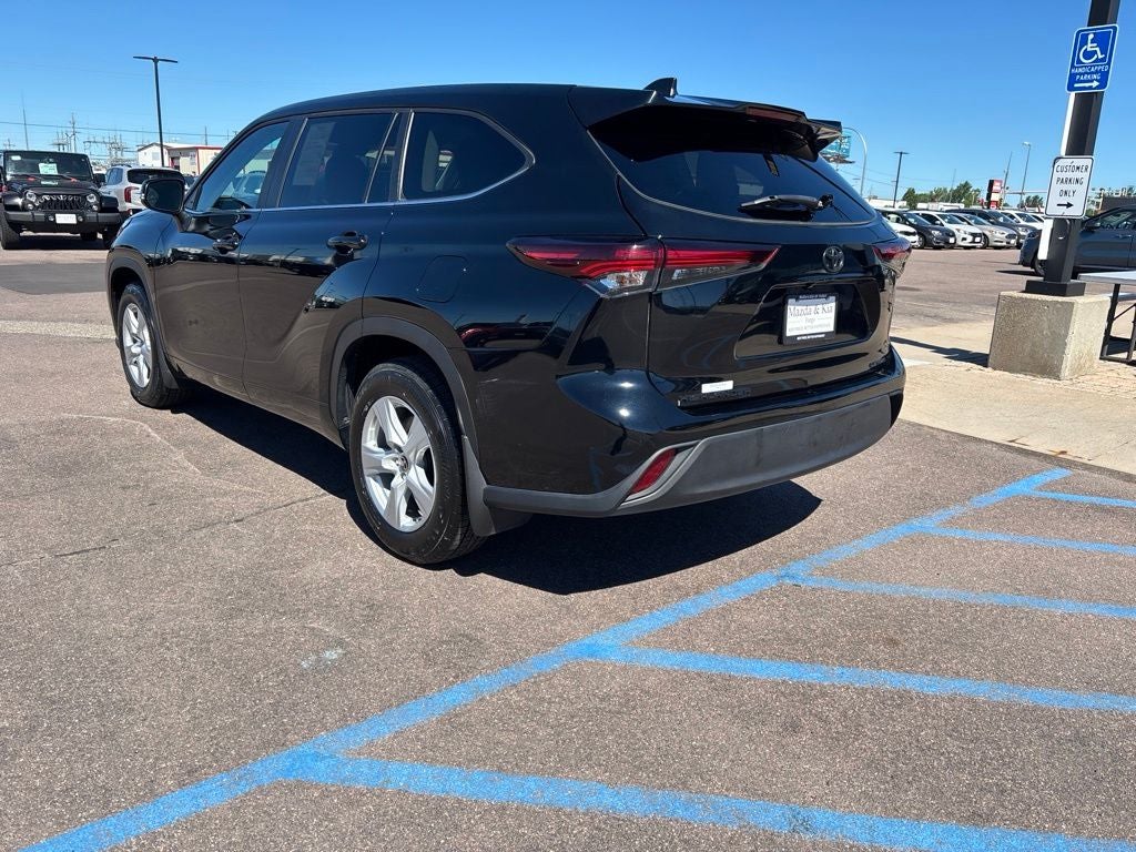 2024 Toyota Highlander LE