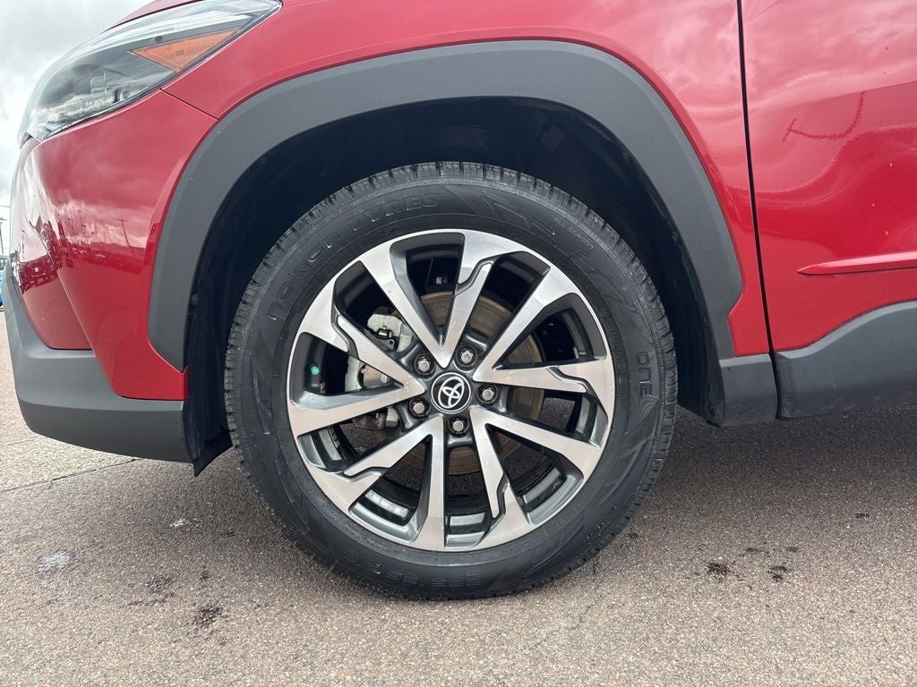 2023 Toyota Corolla Cross XLE