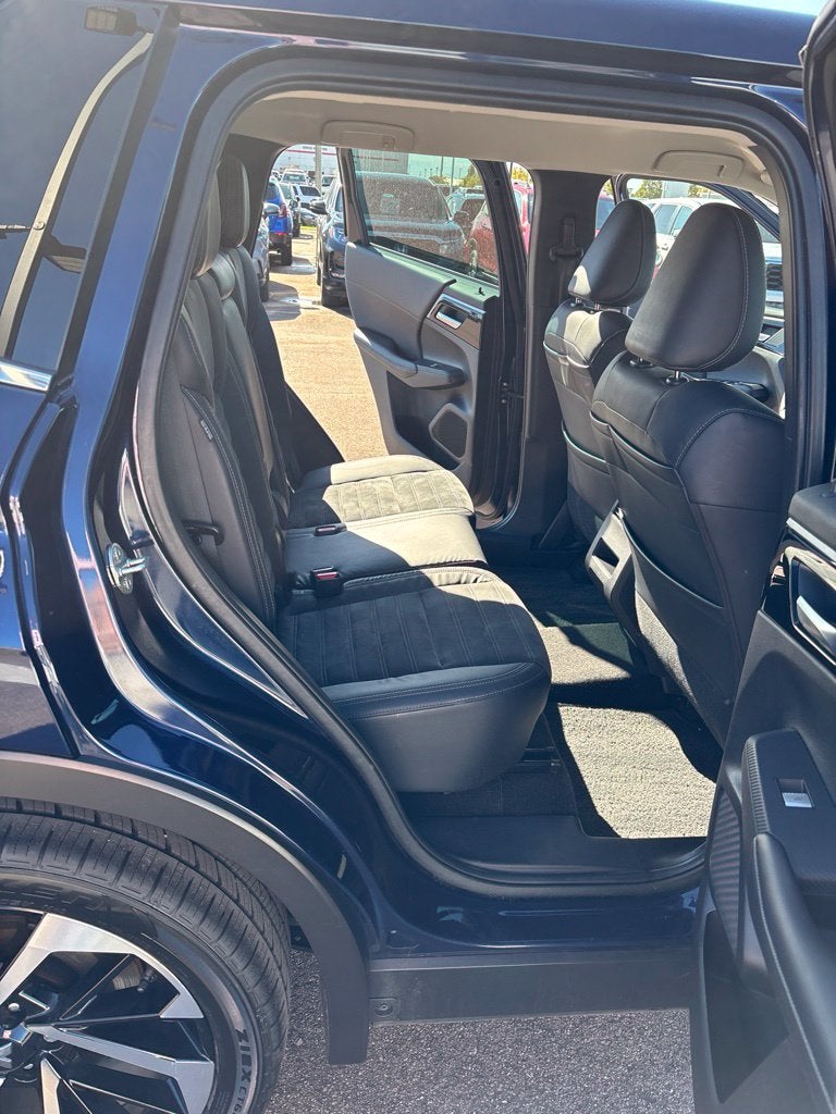2022 Mitsubishi Outlander SE