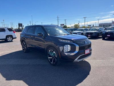 2022 Mitsubishi Outlander SE