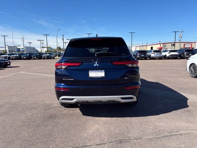 2022 Mitsubishi Outlander SE