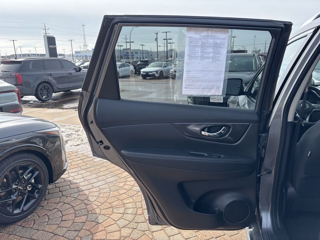 2020 Nissan Rogue SV