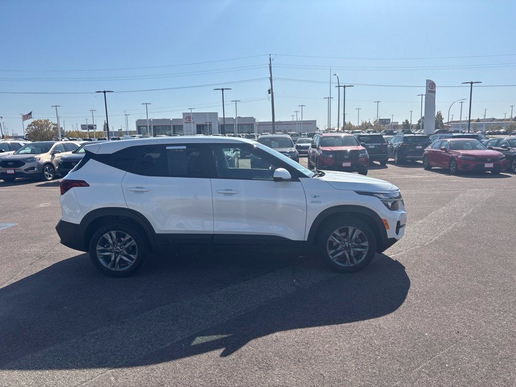 2023 Kia Seltos LX