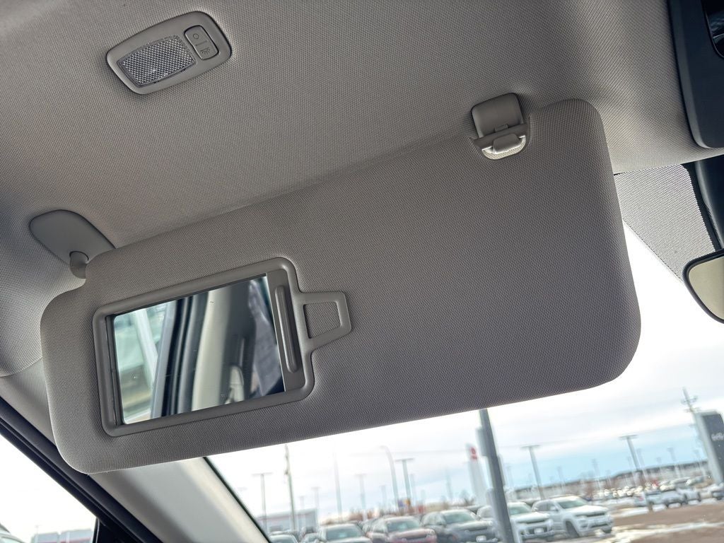 2023 Kia Carnival LX