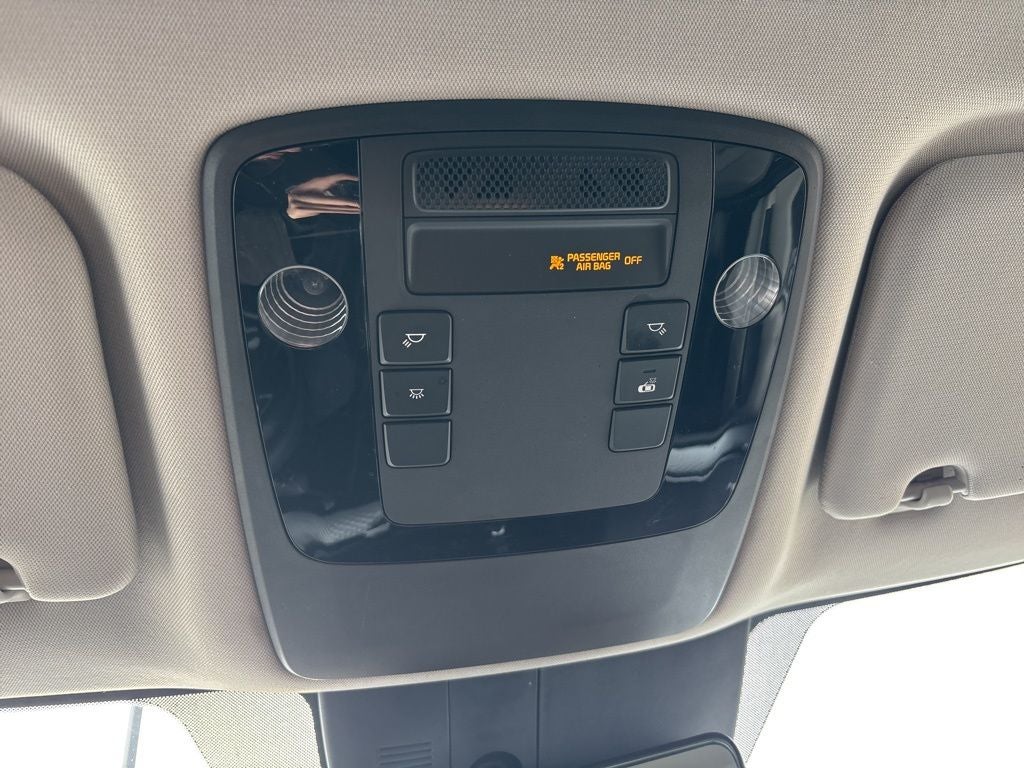 2023 Kia Carnival LX