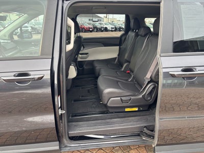 2023 Kia Carnival LX