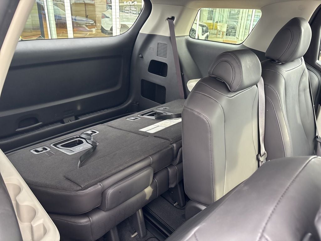 2023 Kia Carnival LX