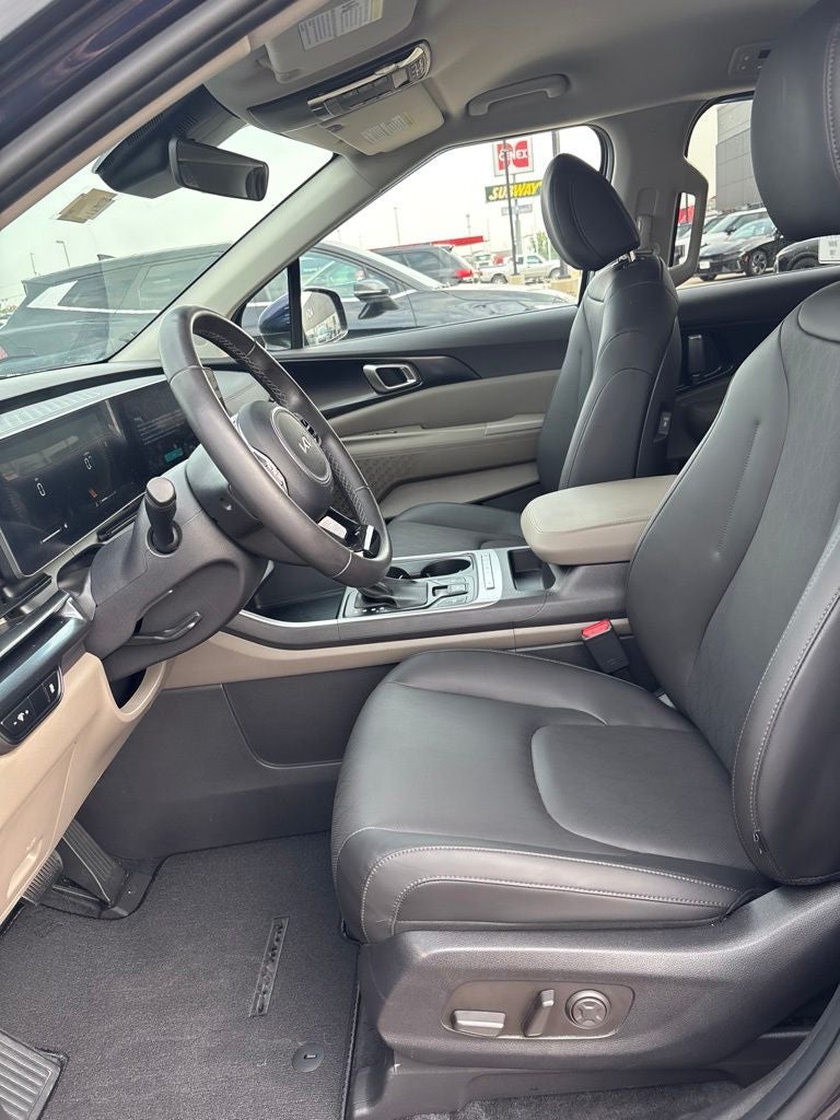 2025 Kia Carnival LXS
