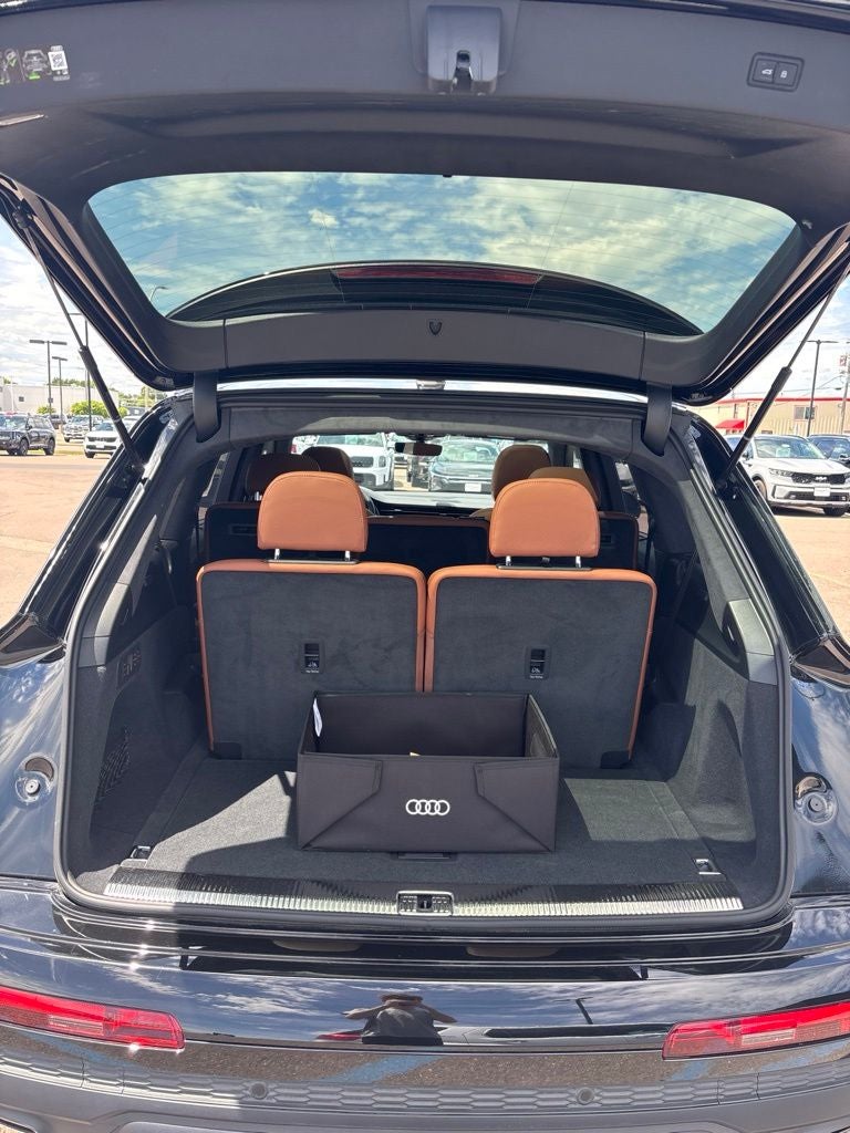 2025 Audi Q7 55 Prestige quattro