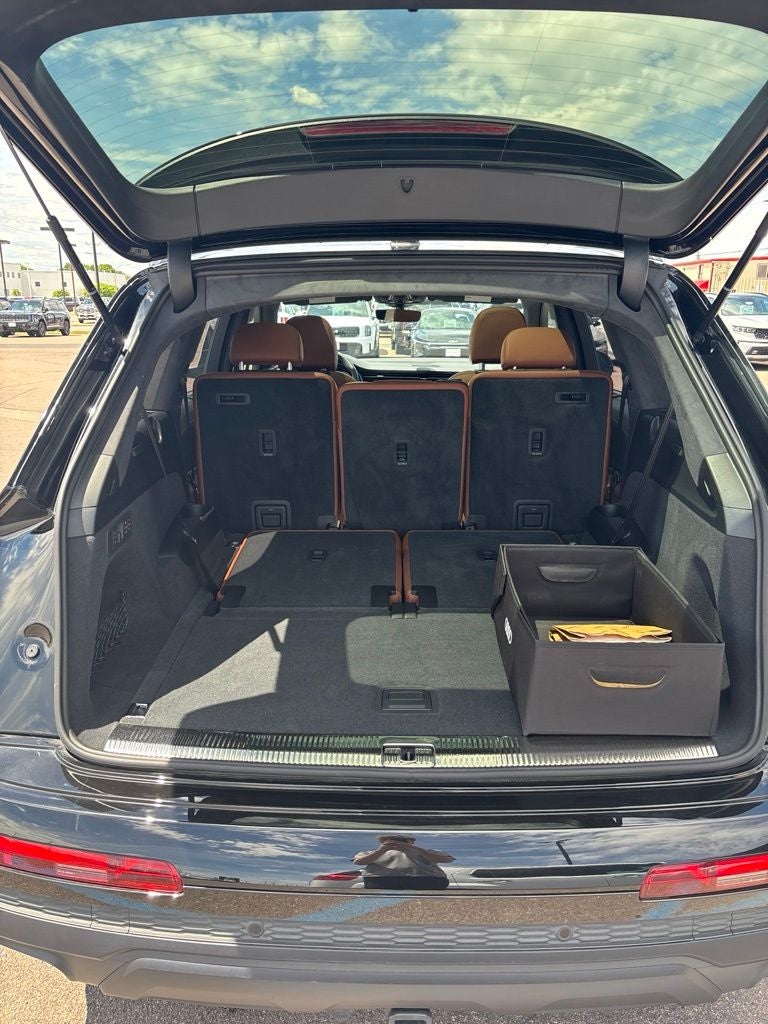 2025 Audi Q7 55 Prestige quattro